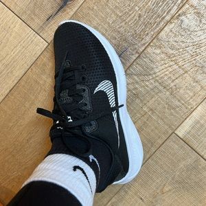 Nike flex sneakers